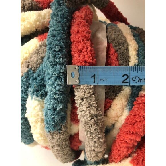 Soft Chenille Yarn 11oz Red Blue Multicolor Chunky - Picture 2 of 3